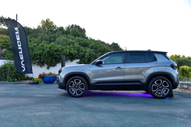 Jeep Avenger: Οι τιμές  και οι εκδόσεις   