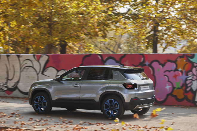 Jeep Avenger: Οι τιμές  και οι εκδόσεις   