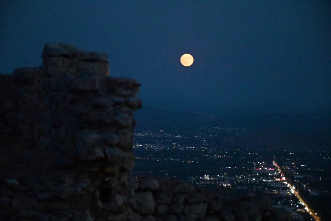 Η Πανσέληνος του Αυγούστου στο Άργος/ ΒΑΣΙΛΗΣ ΠΑΠΑΔΟΠΟΥΛΟΣ/EUROKINISSI