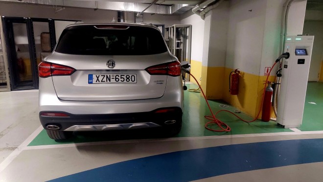 Δοκιμάζουμε το MG eHS Plug-in Hybrid- Φόρτιση