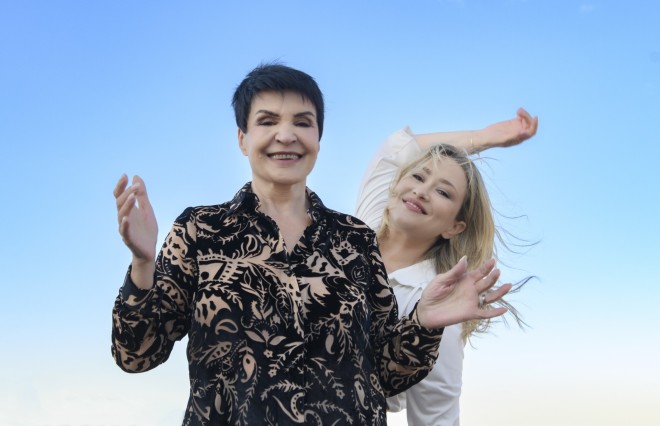 «Δυο γυναίκες χορεύουν» με Μπαλανίκα & Ασημακοπούλου στο Θέατρο Διάνα