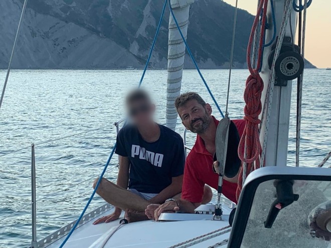 Οι αρχές πιστεύουν ότι ο 17χρονος είχε προσχεδιάσει την τριπλή δολοφονία - Facebook