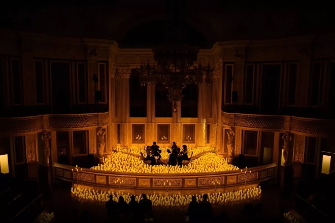 Candlelight Concerts: Ακούστε τα πιο διάσημα τραγούδια σε... κλασική μορφή!