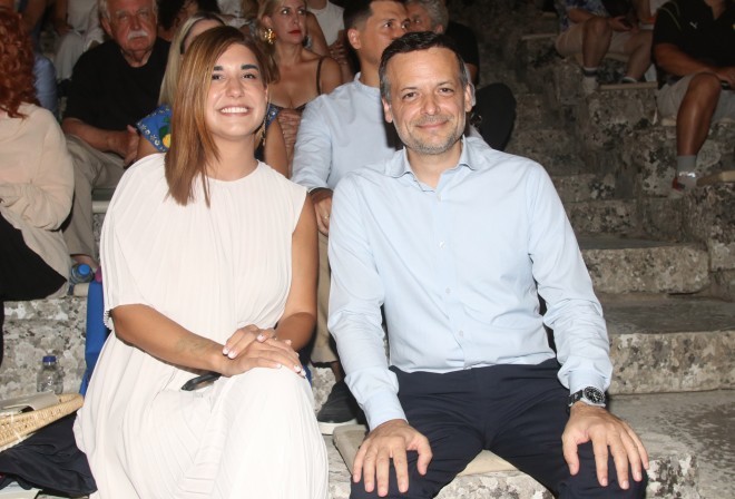 Χάρης Δούκας: Επιβεβαίωσε ότι παντρεύεται με θρησκευτικό γάμο