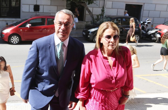 O υπουργός Υποδομών, Χρήστος Σταϊκούρας με τη σύζυγό του Άρτεμις Πάνου