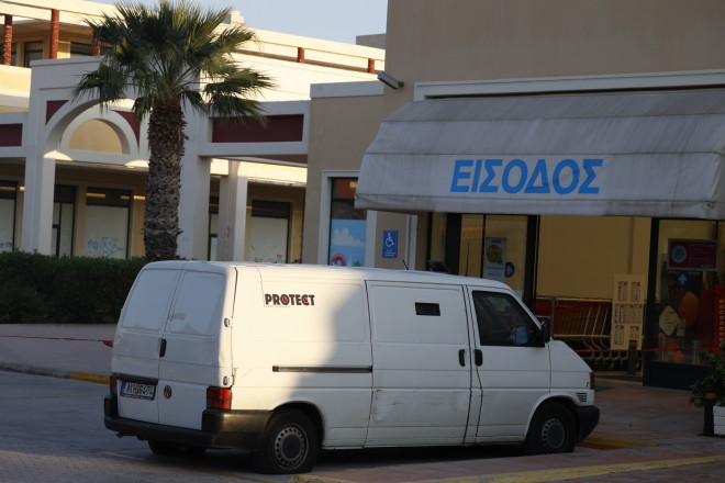 H αστυνομία ερευνά εμπλοκή του Βασίλη Παλαιοκώστα στη μεγάλη ληστεία σε χρηματαποστολή στο Λαύριο με λεία 1,6 εκατ. ευρώ - Eurokinissi