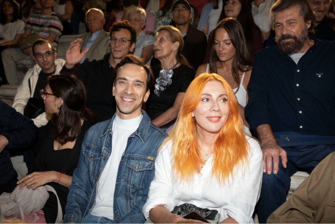 Σμαράγδα Καρύδη: Η πρώτη δημόσια εμφάνιση μετά τον θάνατο του πατέρα της