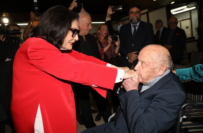 Ο Μίμης Πλέσσας με τη Νάνα Μούσχουρη - NDP Photo
