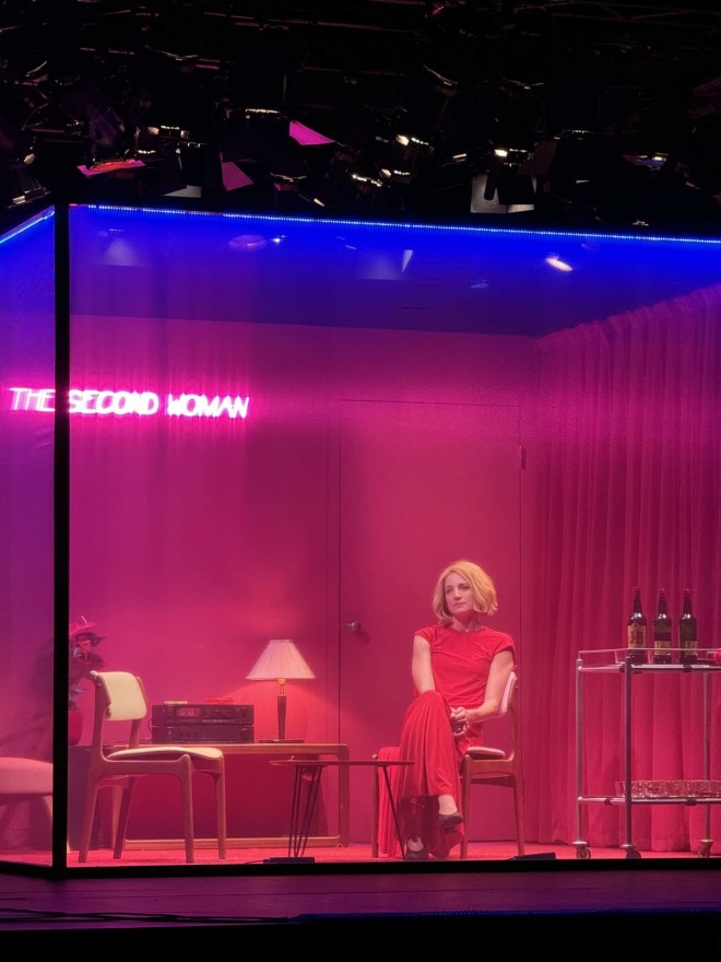 The Second Woman: Η Στεφανία Γουλιώτη 24 ώρες πάνω στη σκηνή
