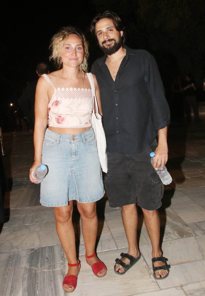 Ο Γιάννης Νιάρρος έχει βρει το άλλο του μισό στο πρόσωπο της Χαράς Μάτας Γιαννάτου 