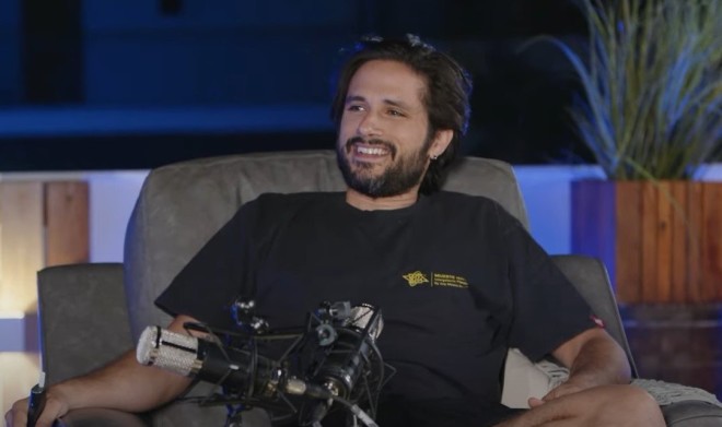 Φέτος, για πρώτη φορά, ο Γιάννης Νιάρρος θα πρωταγωνιστήσει σε τηλεοπτική σειρά