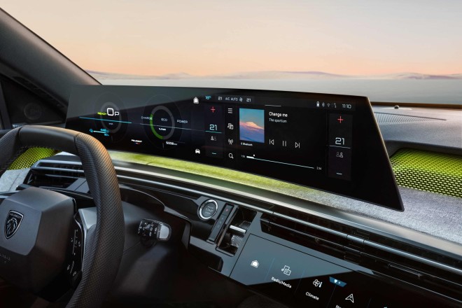 PEUGEOT E-5008: Τα προσόντα και οι τιμές στην Ελλάδα 