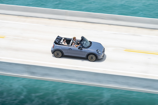 Το νέο MINI Cooper Cabrio 2024