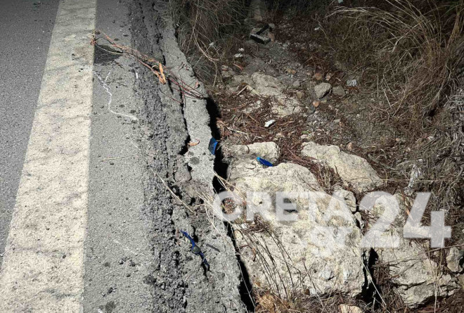 H μηχανή που οδηγούσε ο 25χρονος εξετράπη της πορείας του και καρφώθηκε στις προστατευτικές μπάρες - Creta24.gr
