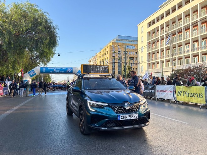 Renault: Έτρεξε με επιτυχία στον Αυθεντικό Μαραθώνιο Αθηνών