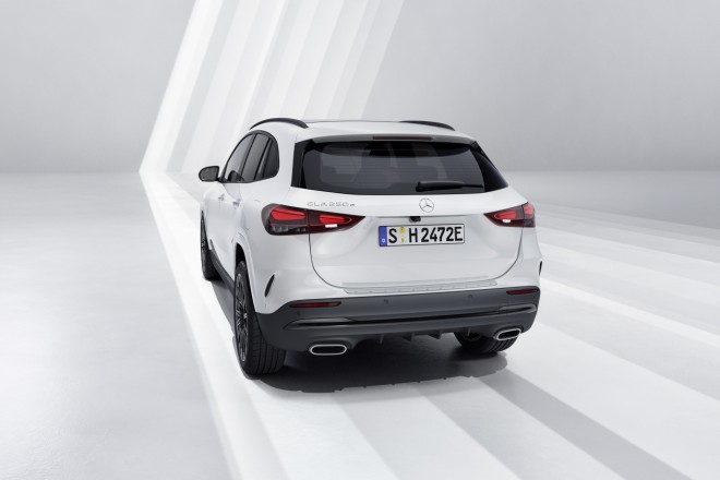 Mercedes GLA 250e: Η νέα τιμή - έκπληξη  