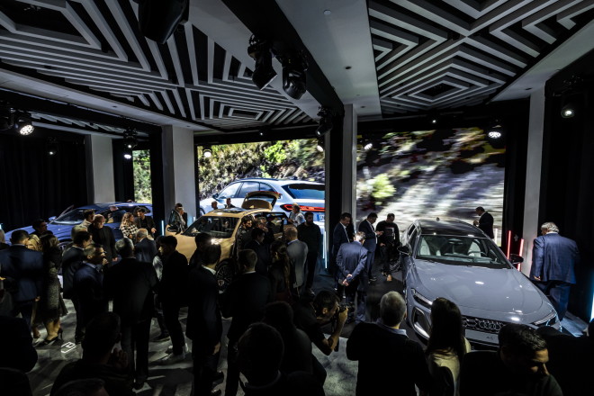 Τριπλή αποκάλυψη: Audi Q5 - Audi A5 - Audi Q6 e-tron