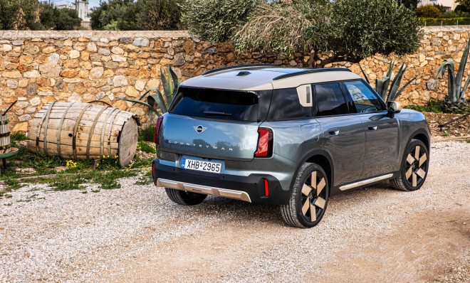 MINI Countryman Black Friday Edition με πολλά δώρα  