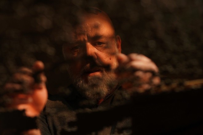 Nova: Καθηλώνει η Sunday Premiere «Sleeping Dogs» με τον Russell Crowe!