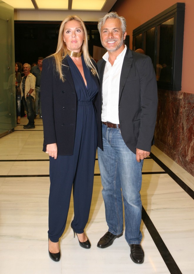 Ο Χάρης Χριστόπουλος με τη σύζυγό του αείμνηστου εκδότη, Έλενα Μακρή Λυμπέρη /Φωτογραφία NDP Photo Agency