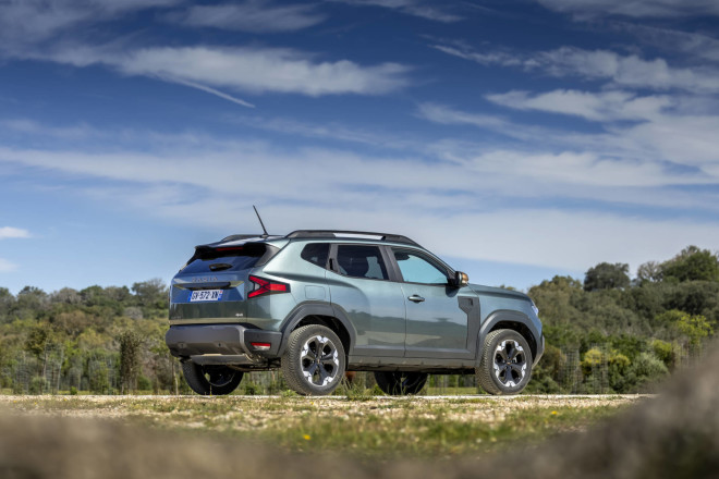 Dacia Duster: Διεκδικεί τον τίτλο «Αυτοκίνητο της Χρονιάς 2025»   