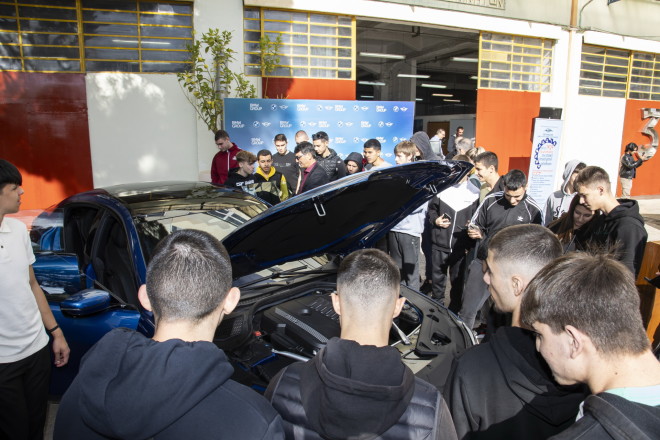 BMW: Η συνεργασία με την Σιβιτανίδειο Σχολή 