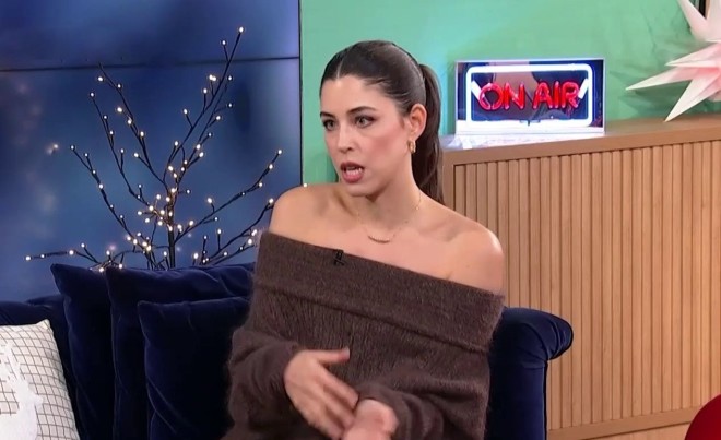 Η Demy τραγουδάει, παίζει στην τηλεόραση και το θέατρο με την ίδια ευκολία!