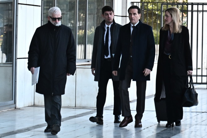 Ένταση δημιουργήθηκε μεταξύ του δικηγόρου του Πέτρου Φιλιππίδη και της προέδρου - Eurokinissi