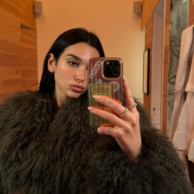 Αρραβωνιάστηκε Η Dua Lipa: Η Ρομαντική Πρόταση