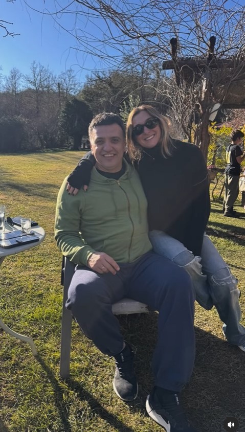 Τζένη Μπαλατσινού: Διακοπές στο Μέτσοβο με την Γιολάντα Διαμαντή