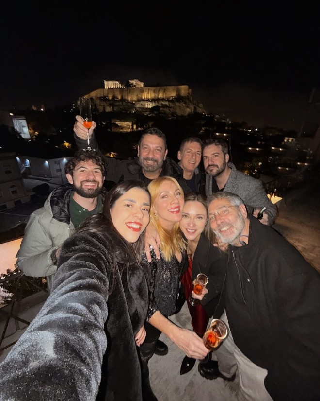 Σμαράγδα Καρύδη: Έκανε ρεβεγιόν στο σπίτι της με τους φίλους της