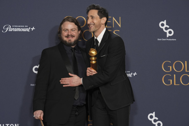 Ο Brady Corbet και ο Adrien Brody νικητές της βραδιάς/ φωτογραφία από apimages
