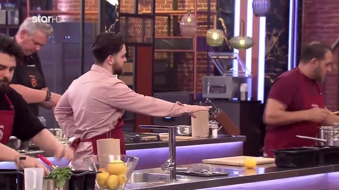 Masterchef: Έξαλλος ο αρχηγός Λευτέρης - «Τι κάνετε εδώ ρε παιδιά;»