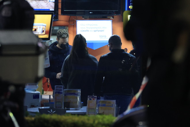 Ο 39χρονος δράστης κατάφερε 33 μαχαιριές στον ιδιοκτήτη πρακτορείου ΟΠΑΠ στο Παλαιό Φάληρο - Eurokinissi