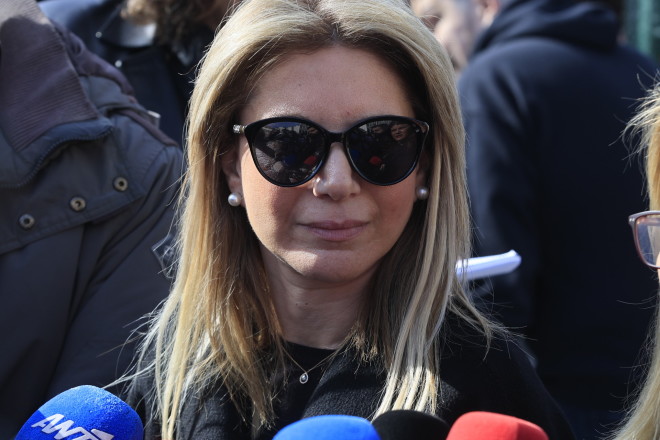 Η Μαρία Καρυστιανού στη συγκέντρωση για τα θύματα των Τεμπών στο Σύνταγμα