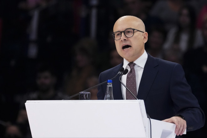 Παραιτήθηκε ο πρωθυπουργός της Σερβίας, Μίλος Βούτσεβιτς
