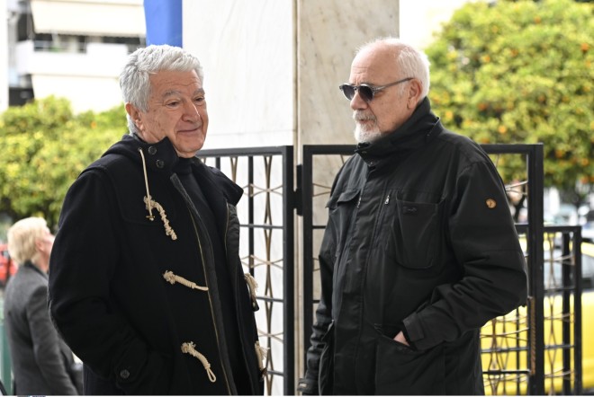 Κηδεία Ιάσονα Τριανταφυλλίδη: Πλήθος κόσμου στο τελευταίο «αντίο»