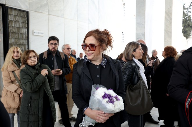Κηδεία Ιάσονα Τριανταφυλλίδη: Πλήθος κόσμου στο τελευταίο «αντίο»