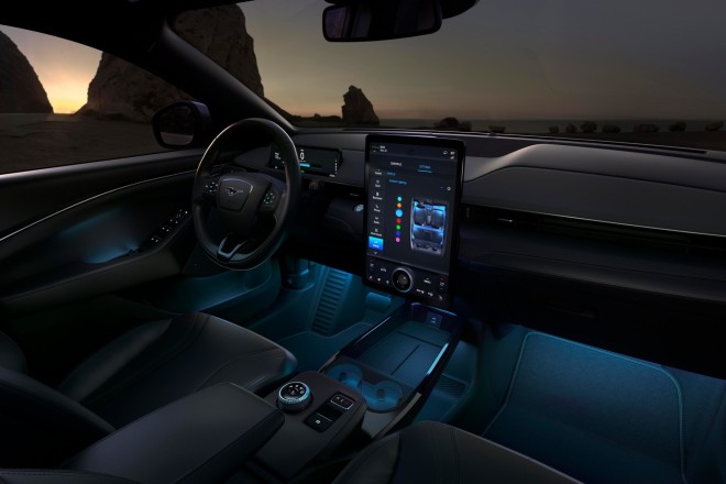 Αποκτήστε τη Ford Mustang Mach-E: Η νέα τιμή... ηλεκτρίζει 