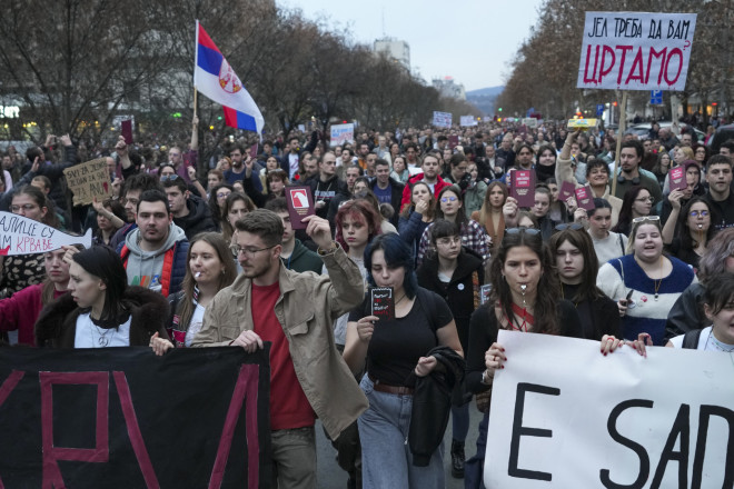 Χαμός στο Νόβι Σαντ με τις κινητοποιήσεις φοιτητών 
