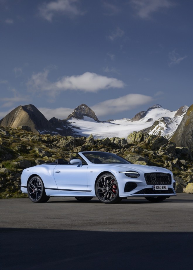 Η Speed Six Continuation και η Continental GTC είναι έργα τέχνης  