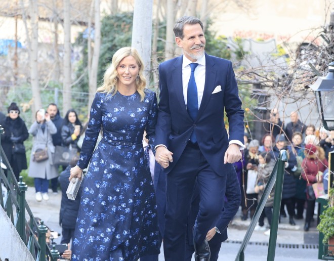 Ο αδερφός του γαμπρού Παύλος Ντε Γκρες με τη σύζυγό του, Μαρί Σαντάλ