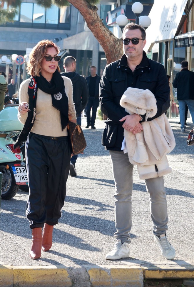 Πιερίδη –Ιωάννου: Βόλτα για το ζευγάρι – Τα Louis Vuitton αξεσουάρ!