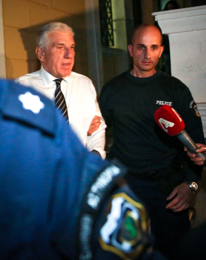 Η στιγμή που ο Γιάννος Παπαντωνίου μεταφέρεται στις φυλακές - Eurokinissi