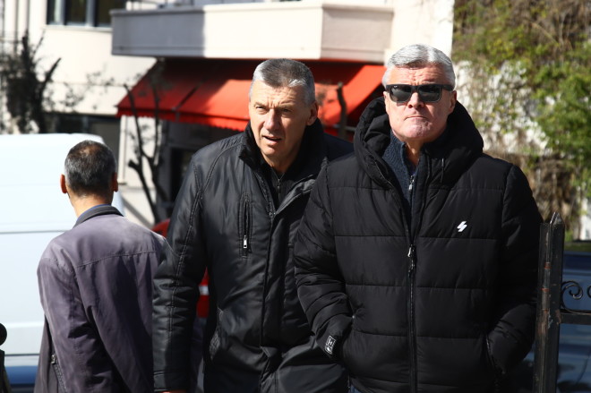 Ο Κριστόφ Βαζέχα στην κηδεία του Τάκη Οικονομόπουλου