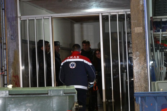 Η μητέρα της 38χρονης προσπάθησε να τη σώσει, αλλά δεν τα κατάφερε - Onlarissa.gr