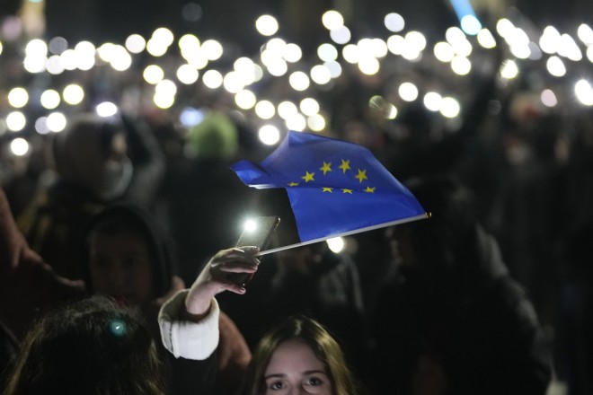 ΕΕ: Οι νέοι ανησυχούν για την άνοδο των τιμών και το κόστος διαβίωσης