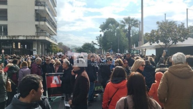 Συγκέντρωση στον Βόλο για τα θύματα των Τεμπών