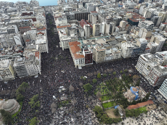 Λαοθάλασσα και στη Θεσσαλονίκη για τα Τέμπη