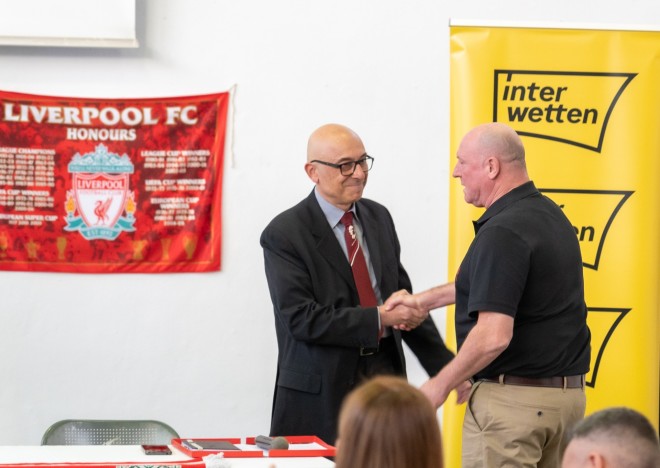 Βραβεύτηκε ο Steve McMahon 